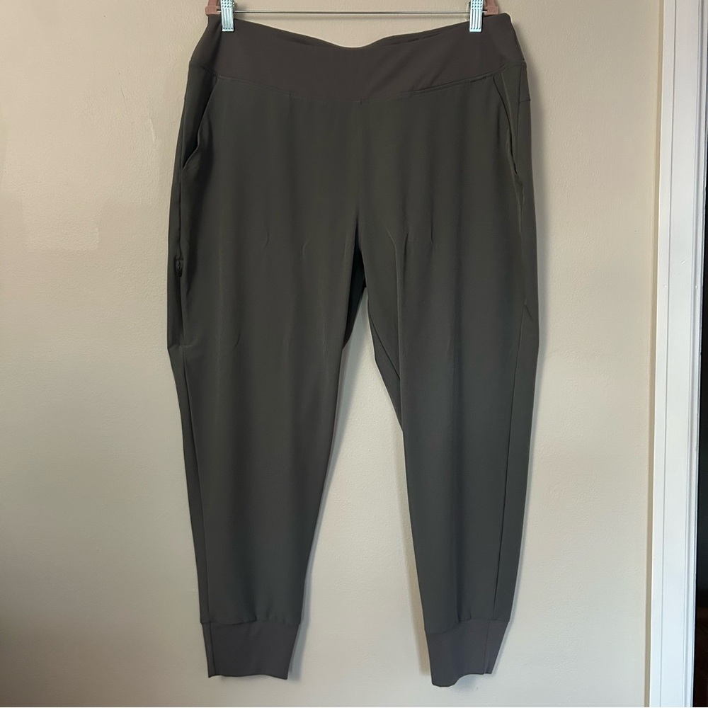 Patagonia Gray Activewear Bottoms